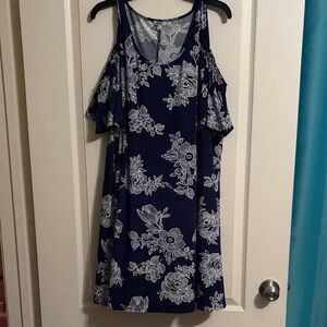 AUW Navy and White Floral Top